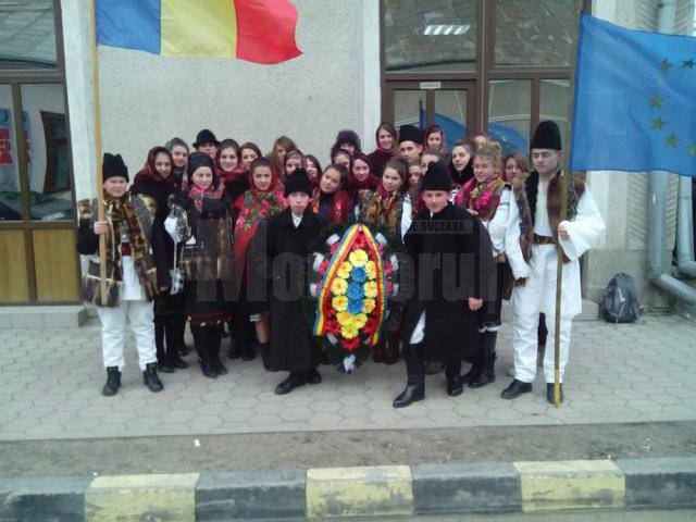 Ziua României marcată de elevii din Moldoviţa