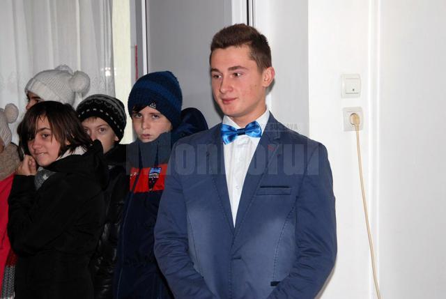 Ilie Munteanu, este elev în clasa a X-a la Colegiul Tehnic „Petru Muşat” din Suceava