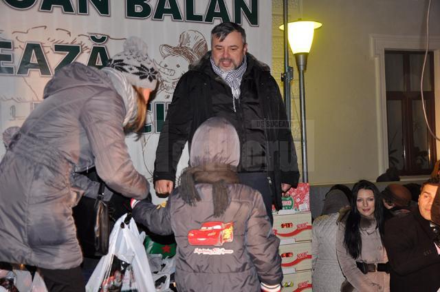Câteva mii de copii au primit cadouri de la deputatul Ioan Balan