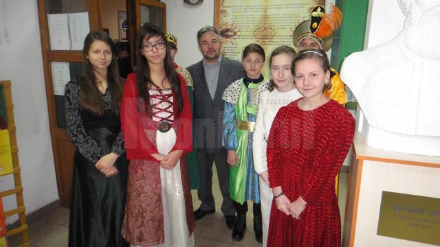 Școala Gimnazială „Bogdan Vodă” Rădăuți  a aniversat, pe 6 decembrie, 35 de ani de la înființare