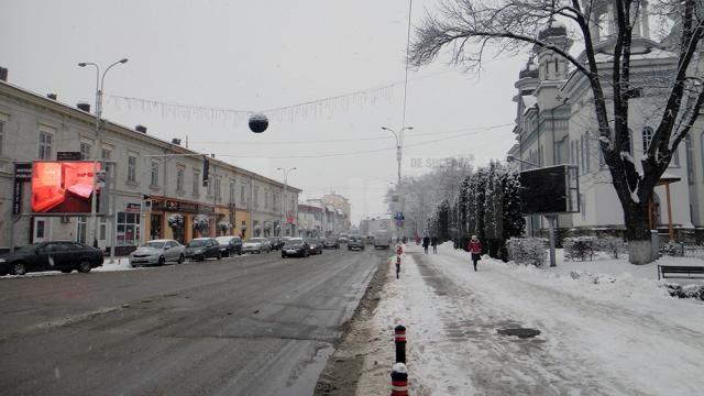 În Rădăuţi nu au existat probleme din cauza zăpezii pe arterele de circulaţie din municipiu