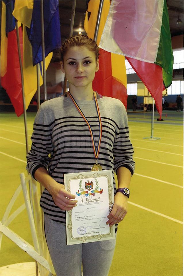 Atleta Cosmina Lupașcu, pregătită la LPS Suceava de Toader Flămând, a câștigat aurul în proba de 200 metri și bronzul la 60 de metri junioare II la concursul internațional de la Chișinău