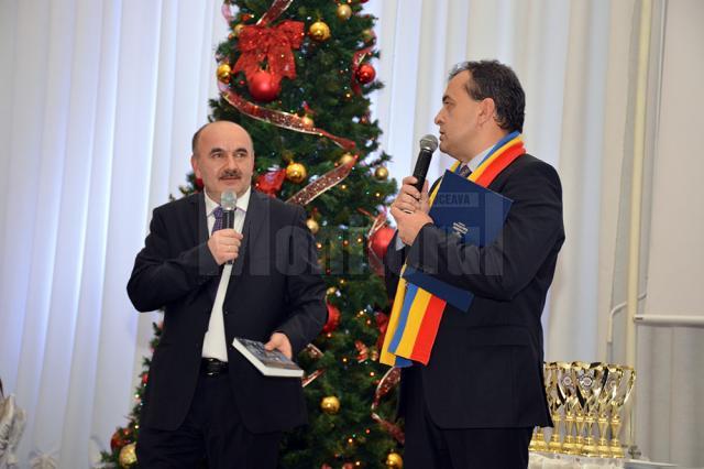 Prezentatorii galei Tiberiu Avram şi Constantin Moldovan. Foto: ArTiStul