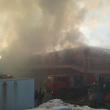 Centrul Comercial Rozita, distrus de un incendiu azi dimineaţă
