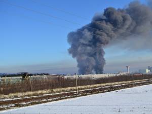 Fumul provenind de la incendiul de la Rozita