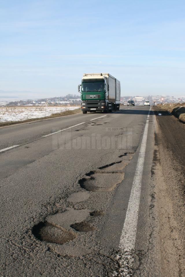Drumarii susţin că vor plomba drumul european E85 Suceava - Siret
