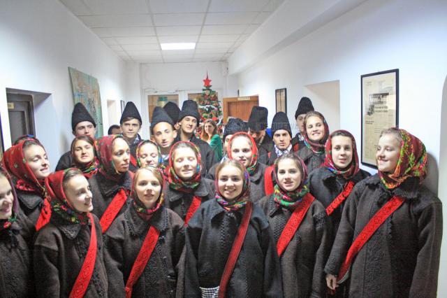 Grupul vocal tradiţional al Liceului Tehnologic „Ion Nistor” Vicovu de Sus