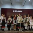 Elevii Şcolii Gimnaziale ,,Vasile Tomegea’’ din Boroaia au organizat un minunat program artistic dedicat sărbătorilor de iarnă