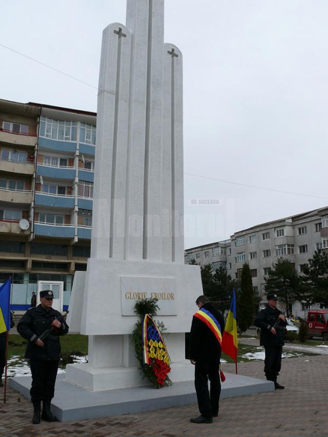 Eroii martiri ai Revoluţiei din 1989, comemoraţi la Fălticeni şi Cornu Luncii