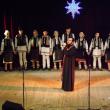 Colindele româneşti, primite cu aplauze la Festivalul obiceiurilor de iarnă „Florile dalbe” din Cernăuţi