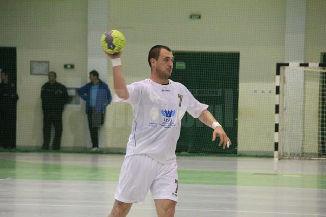 Fostul căpitan al Universității Suceava, Adrian Chiruț a evoluat pentru naționala României în meciurile test cu Portugalia