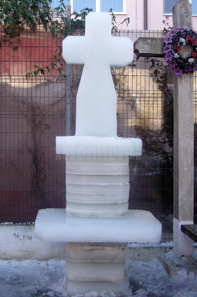Cruce de gheaţă de 3,10 metri lângă Şcoala Nr. 11 „Miron Costin” din Burdujeni