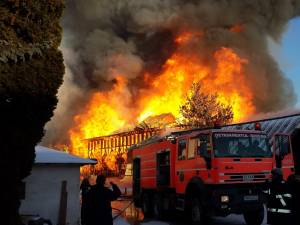Incendiu violent la Arhiepiscopia Sucevei şi Rădăuţilor