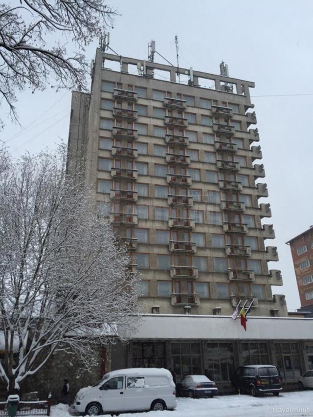 Oamenii de afaceri Petrică şi Dumitru Negrea au cumpărat cabana Rarău şi hotelul Zimbru