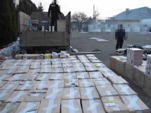 Aproape 90 de mii de pachete de țigări de contrabandă, evaluate la peste 200 de mii de euro, au fost confiscate de polițiștii de frontieră suceveni