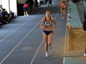Atleta Andreea Doroftei a luat argintul în probele de 1.500 și 3.000 de metri