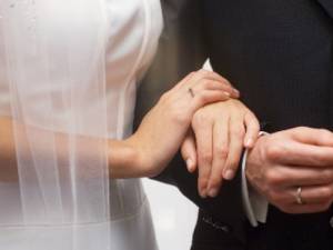 O căsnicie trainică porneşte de la o relaţie autentică cu Dumnezeu