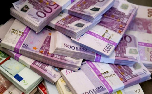Sucevenii care s-au împrumutat la bănci au încheiat anul trecut cu o valoare a creditelor restante de peste 100 de milioane de euro