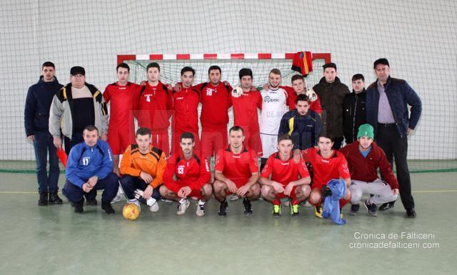 Echipa Şomuzul Fălticeni, câştigătoarea celui de-al doilea turneu de futsal organizat de AJF Suceava. Sursă foto: Cronica de Fălticeni