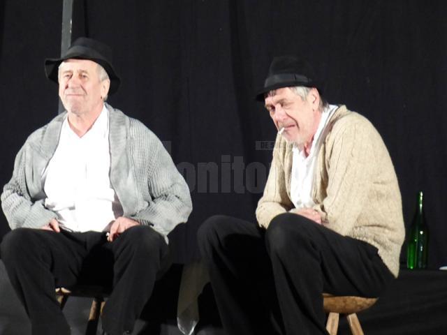 Marcel Iureş şi George Mihăiţă, cei doi magnifici ai teatrului românesc, aplaudaţi minute în şir la Suceava