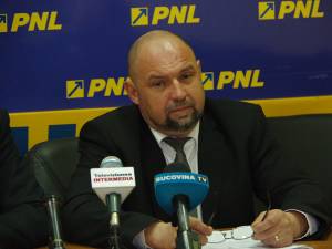 Secretarul general al fostei Organizaţii Judeţene Suceava a PNL, Dan Roibu