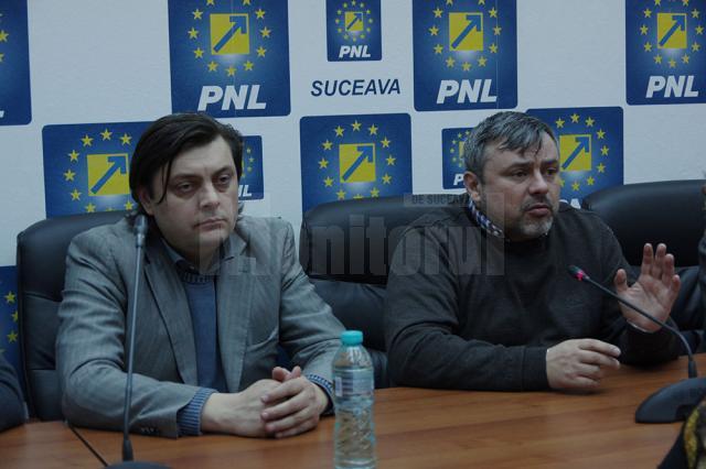 Şedinţa Birourilor reunite ale Organizaţiei Municipale a PNL Suceava a fost condusă de Ioan Balan şi Marius Zmău