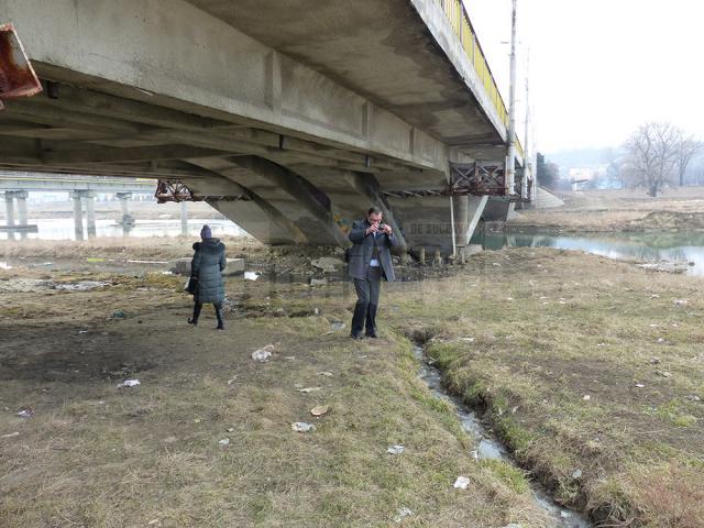 Dejecţiile din tot Bazarul, deversate în râul Suceava. Şi mai grav este că autorităţile ştiau