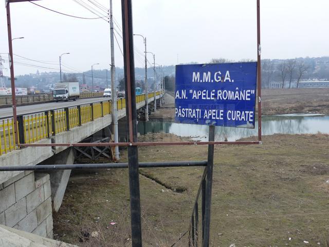 Dejecţiile din tot Bazarul, deversate în râul Suceava. Şi mai grav este că autorităţile ştiau