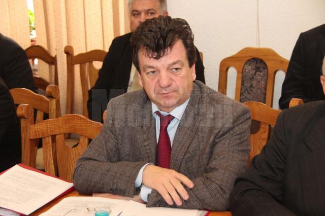 Consilierul judeţean PSD Virginel Iordache a adus mai multe acuzaţii grave conducerii Liceului Tehnologic Special Bivolărie