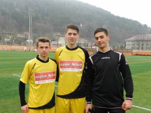 Andrei Netea, Robert Martin şi Toma Niga au ajuns în vederile echipei naţionale Under 18 a României după ce s-au remarcat cu echipa LPS Suceava în campionatul republican