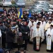 Zeci de preoţi împreună cu credincioşii din parohiile pe care le păstoresc au participat duminică la marş