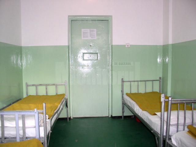 Camera de arest cu patru paturi, pentru majori
