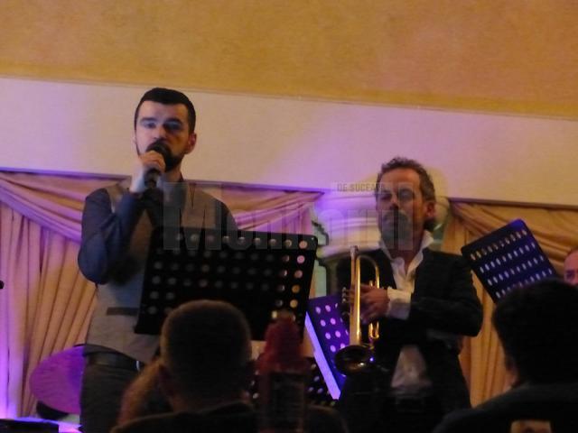 Un buchet de melodii pentru sucevence, oferit de artiştii Mirel Manea, Vlad Miriţă şi Bogdan Vlădău