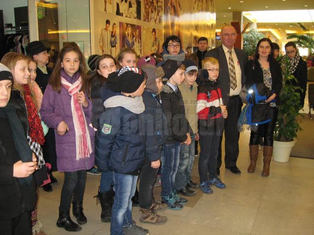 Vernisajul expoziţiei şi premierea laureaţilor Concursului naţional de artă plastică „Ion Irimescu”