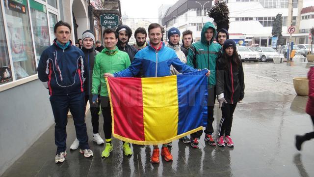 În ciuda ploii care a căzut ieri, Ioan-Alexandru Strugariu a plecat din Rădăuţi într-un ultramaraton care se va încheia la Iaşi