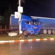 Un tir din Suceava a zdrobit o ambulanţă la Botoşani