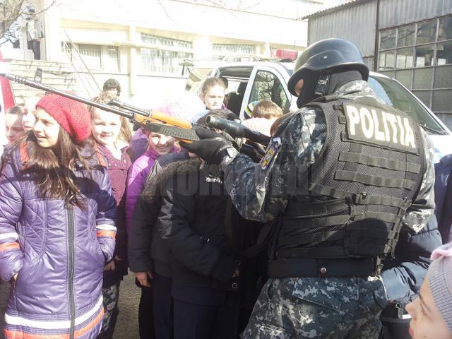 Ziua Poliției Române, sărbătorită şi la Suceava