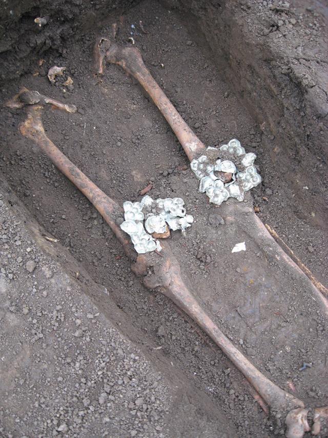 Morminte decopertate în vechiul cimitir armenesc al Bisericii Sf. Simion