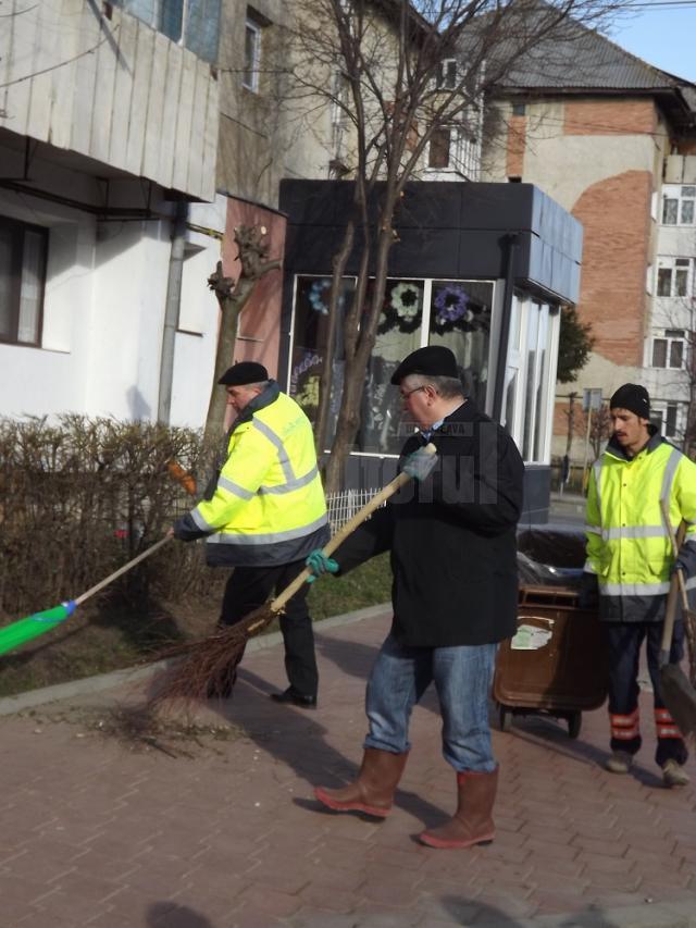 Primarul Ion Lungu a făcut curat în cartierul Obcini