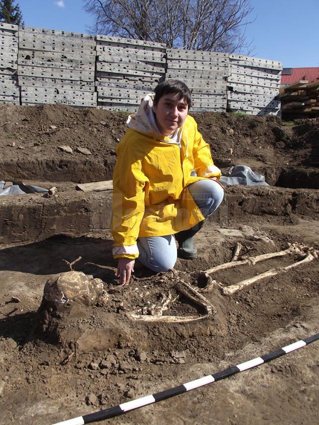 Noi descoperiri arheologice în vechiul cimitir armenesc al Bisericii Sf. Simion