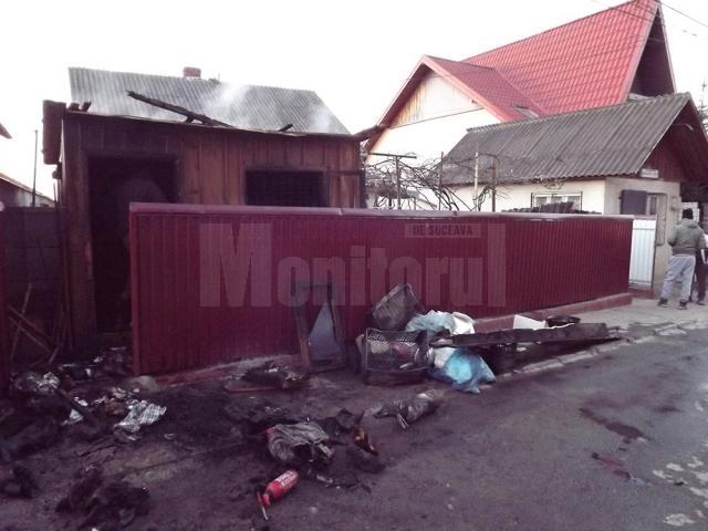 Incendiul a izbucnit ieri dimineaţă, înainte de ora 6