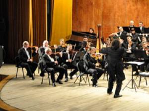 Concert cu Filarmonica Botoşani, vineri, pe scena suceveană