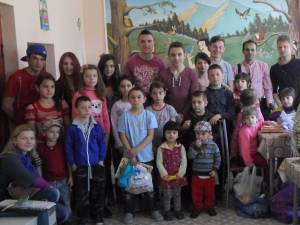 Cadouri pentru copiii din centrul „Visătorii” din Fundu Moldovei