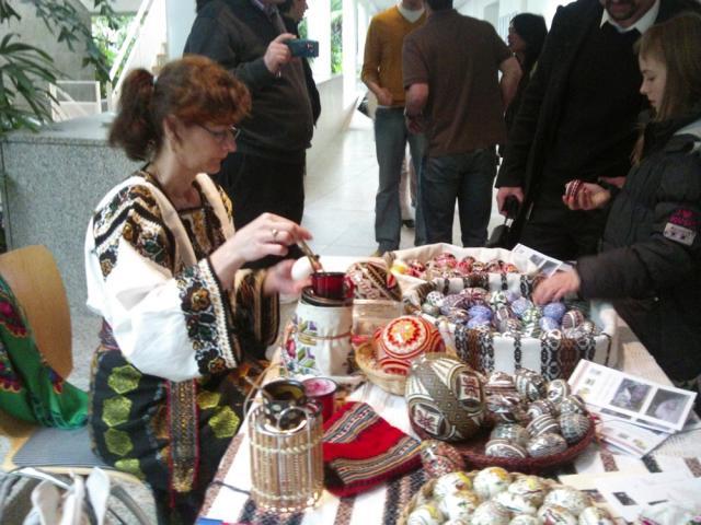 Promovarea tradiţiilor româneşti legate de sărbătorile pascale în Olanda