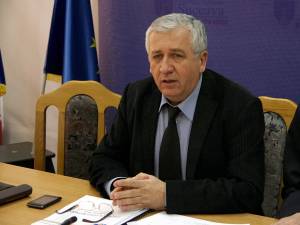Prefectul judeţului Suceava, Constantin Harasim, a declarat că intenţionează să emită un ordin prin care vor fi stabilite reguli cu privire la audienţe