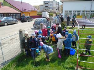 Copiii de la Grădiniţa "Lizuca" au sărbătorit Ziua Pământului