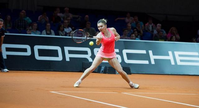 Simona Halep joacă azi în semifinalele turneului de la Stuttgart. Foto: digisport.ro