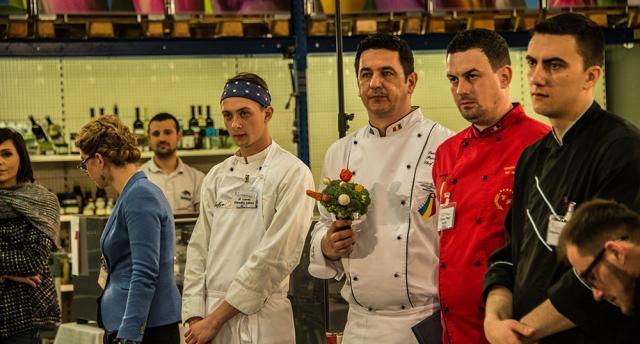 Ovidiu Procopeţ se află printre finaliştii concursului „Arena bucătarilor”