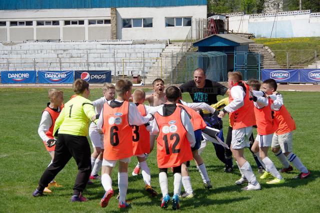 Școala Nr. 10 Suceava a câştigat etapa de zonă desfăşurată pe stadionul Areni