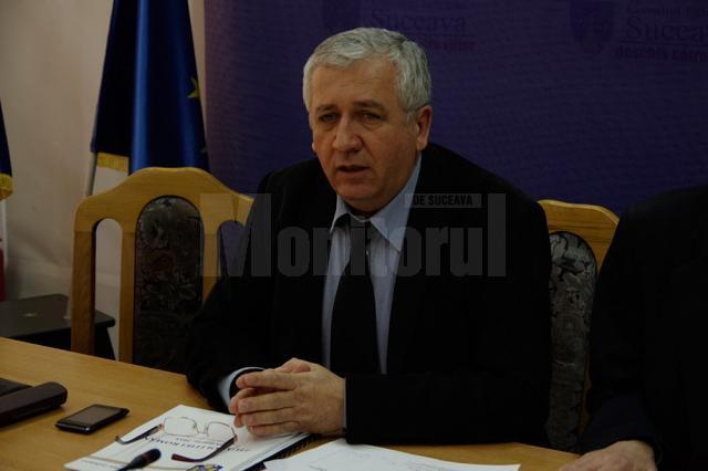 Prefectul de Suceava, Constantin Harasim, a schimbat regulile de acordare a audienţelor la instituţia pe care o conduce